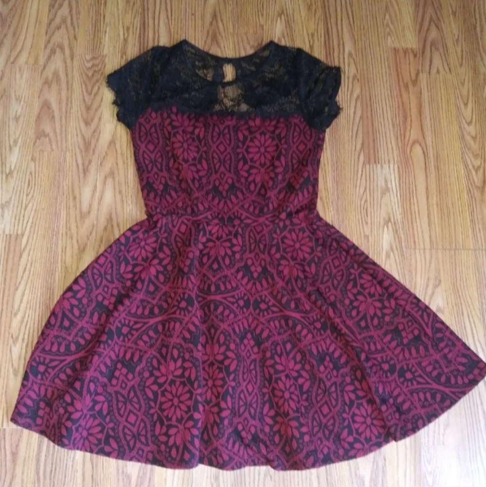 Vintage Lace Burgundy Dress Size Medium